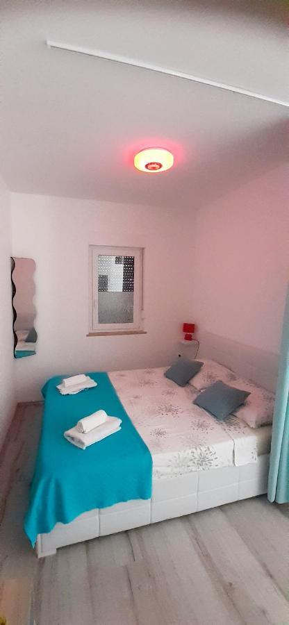 Lennida Studio Apartman With Free Parking Kavran Eksteriør billede