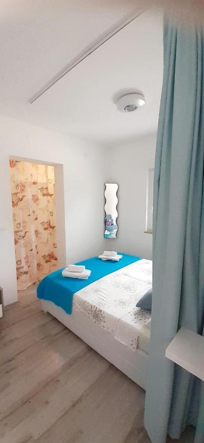 Lennida Studio Apartman With Free Parking Kavran Eksteriør billede