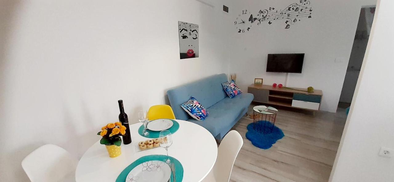 Lennida Studio Apartman With Free Parking Kavran Eksteriør billede
