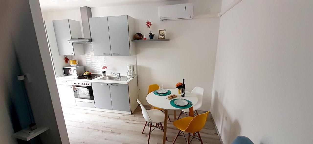 Lennida Studio Apartman With Free Parking Kavran Eksteriør billede
