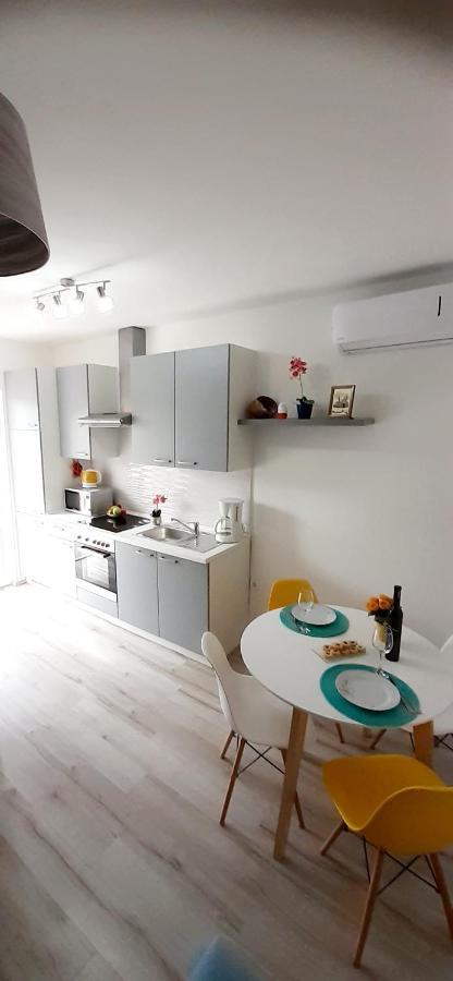 Lennida Studio Apartman With Free Parking Kavran Eksteriør billede